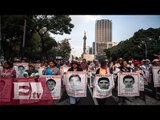 Segundo día de plantón de los padres de los 43 normalistas de Ayotzinapa / Kimberly Armengol