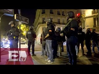 Скачать видео: Decretan toque de queda en Francia tras ataques terroristas / Ricardo Salas