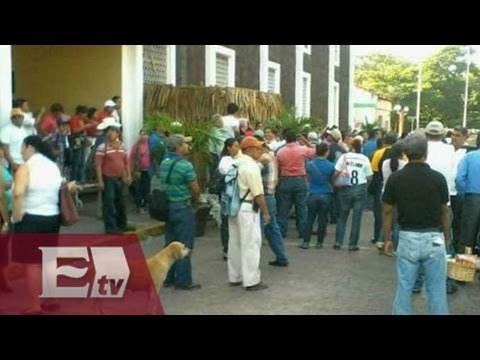 Trabajadores paralizan municipios de Tabasco por falta de aguinaldos / Ricardo Salas