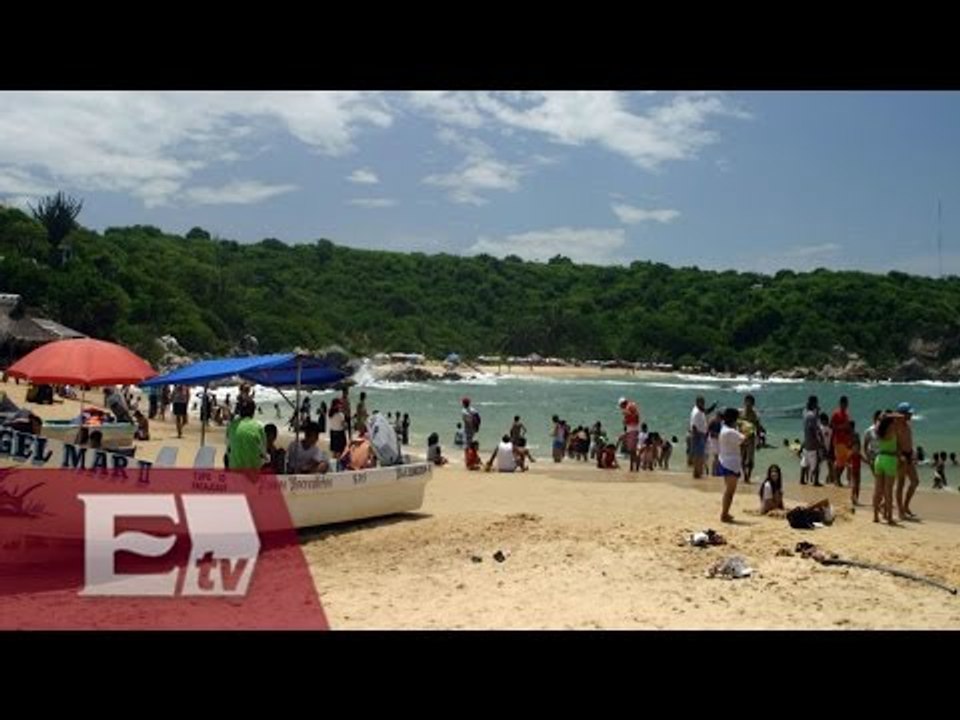 Instalan módulos de atención turística en Puerto Escondido, Oaxaca / Ricardo Salas