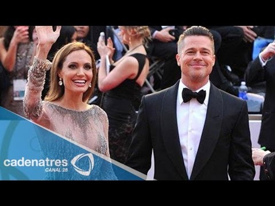 Brad Pitt y Angelina Jolie se casan en Francia/ They marry in France Brad Pitt and Angelina Jolie