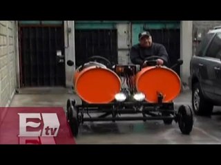 Mexicano crea vehículo a base de tambos/ Kimberly Armengol