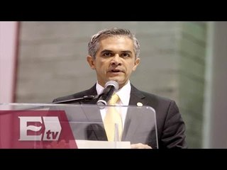 Mancera se compromete con la Sociedad de Autores a combatir la piratería / Pascal Beltrán