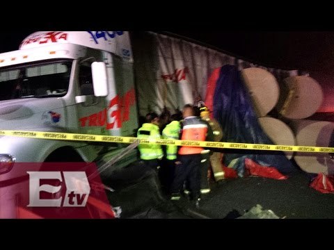 Accidente en la México-Cuernavaca deja un muerto y 17 heridos/ Vianey Esquinca