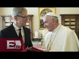 Director ejecutivo de Apple Tim Cook se reúne con el Papa Francisco / Ingrid Barrera