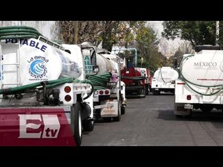 Télécharger la video: Más de 4 mil pipas distribuyen agua en colonias capitalinas afectadas por corte/ Vianey Esquinca