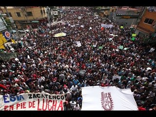 VIDEO: Miles de alumnos del IPN marchan por Circuito Interior