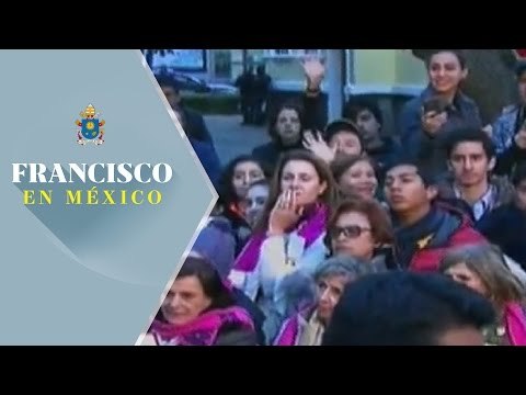 Cientos de fieles se reúnen en la Nunciatura para despedir al papa Francisco