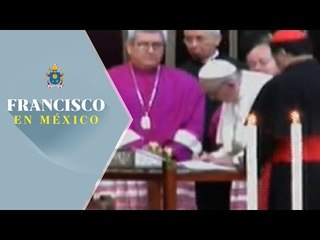Papa Francisco deja mensaje en libro visitas distinguidas de la Catedral