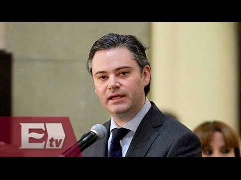 Aurelio Nuño felicita a maestras y alumnas en la Ciudad de México / Ricardo Salas