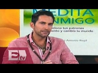 Eamonn Sean Kneeland y su espiritualidad al máximo en “Medita conmigo”/ Yazmín Jalil