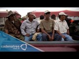 Comunitarios buscan a los normalistas desaparecidos en Iguala, Guerrero