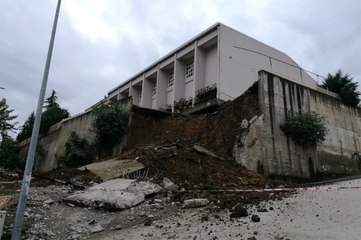 Ordu'da Bir Lisenin İstinat Duvarı Çöktü