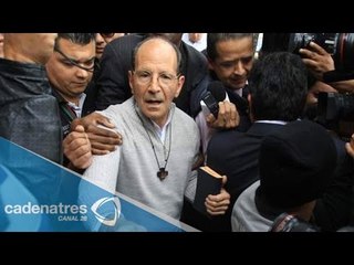 VIDEO: Padres de normalistas impiden a Solalinde celebrar misa en Ayotzinapa