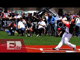 Sigue la fiesta del béisbol en el Zócalo capitalino/ Hiram Hurtado
