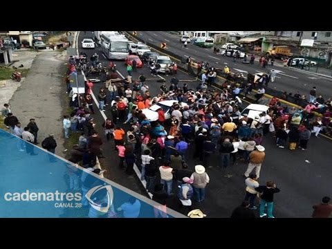 Bloquean autopista México Cuernavaca por el presunto secuestro de un taxista