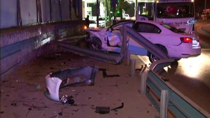 Beyoğlu’nda Kaza Yapan Sürücü Aracını Bırakıp Kaçtı