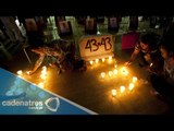 México se une en el Zócalo capitalino y pide justicia por normalistas