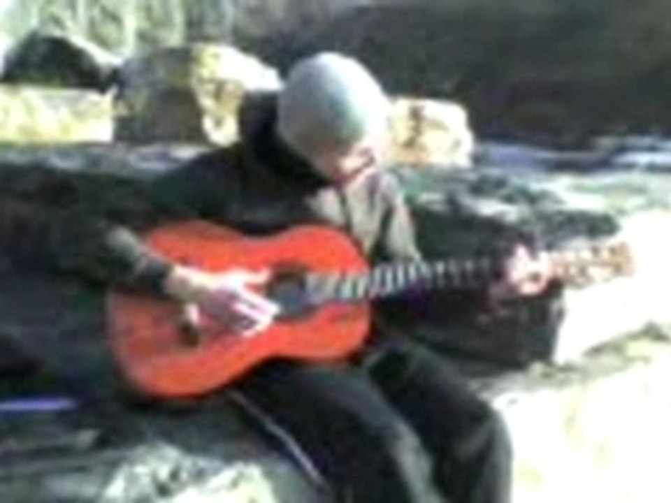 cedric ses une poupée qui fait non