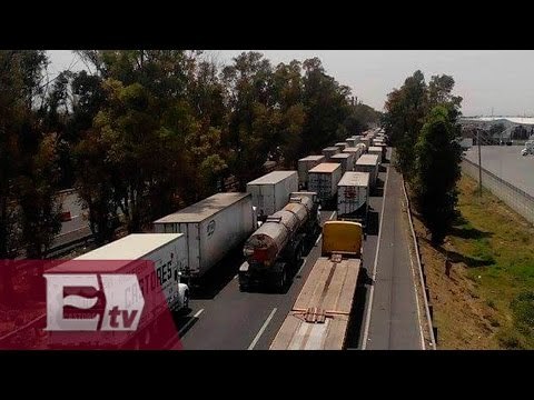 Reanudan parcialmente flujo vial en la México-Querétaro / Ingrid Barrera