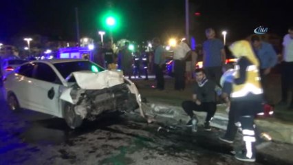 Antalya'da Kazak Sürücülerin Karıştığı Trafik Kazası: 5 Yaralı