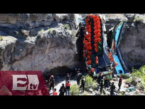Mortal accidente de autobús de pasajeros en Perú / Paola Virrueta