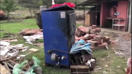 3 Ton Odun ve 1 Ton Kömürü Sele Kapılan Vatandaş Yardım İstedi