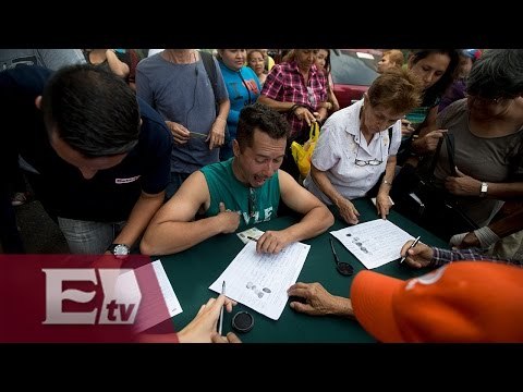 Opositores en Venezuela recaudan firmas para revocar mandato de Maduro/ Vianey Esquinca