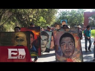 Padres de normalistas convocan a marcha para el 26 de abril / Ingrid Barrera