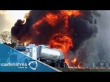 Pipa vuelca y se incendia en la autopista México-Querétaro