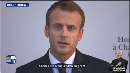 "Il n'a jamais renoncé." Emmanuel Macron salue "un exemple de détermination" lors de l'hommage à Charles Aznavour