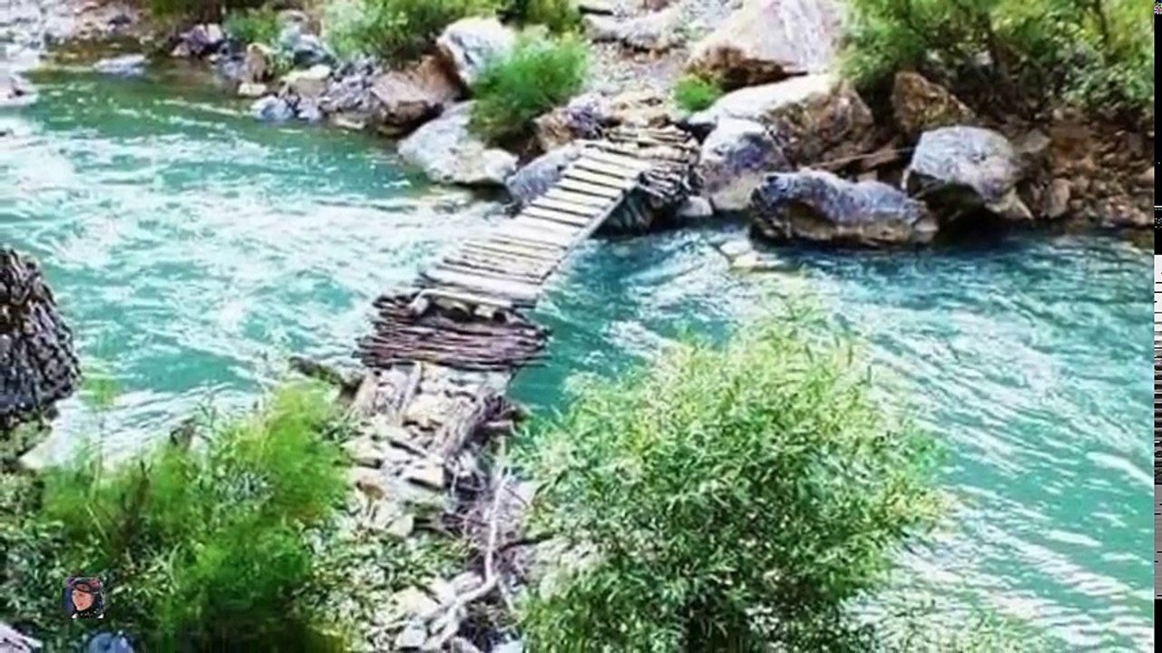 Yürek Yakan Bir Türkü (Vefasız Dostlara kızar ağlarım)