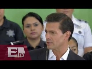 EPN encabeza la entrega de seguros para las mamás policías / Ingrid Barrera
