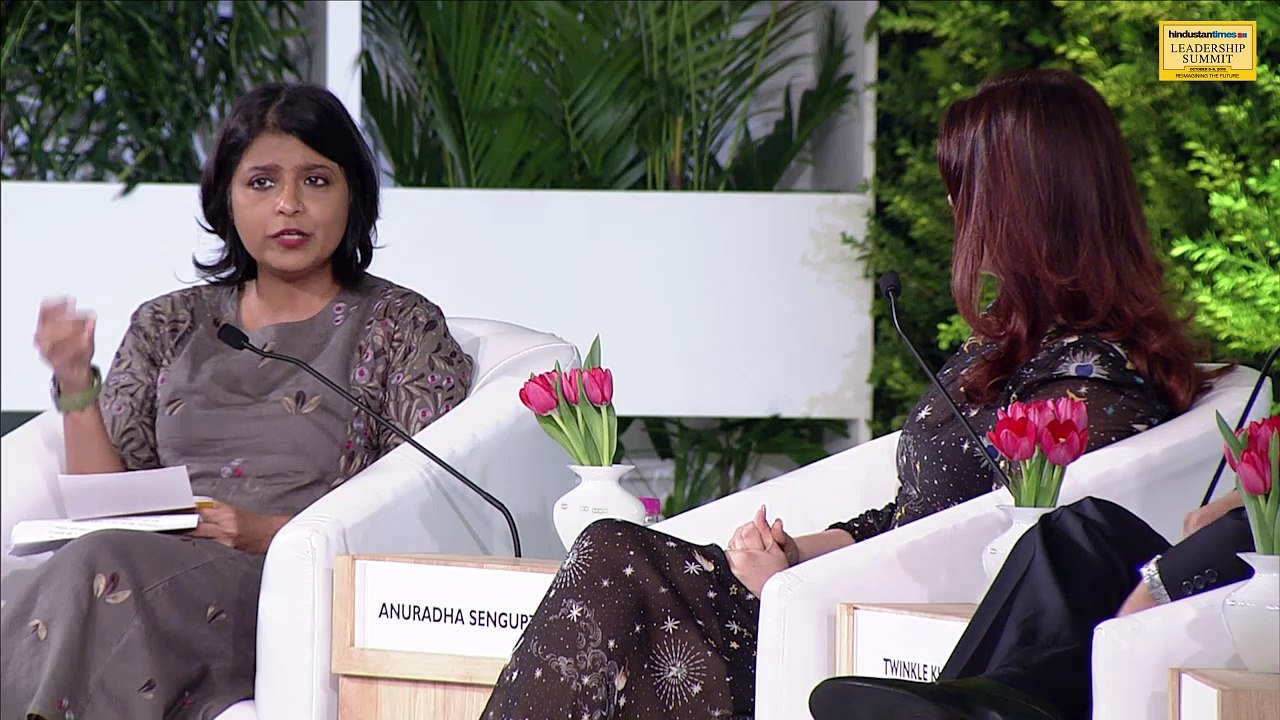 Watch: Twinkle Khanna bats for 'brave Tanushree Dutta' at HTLS 2018