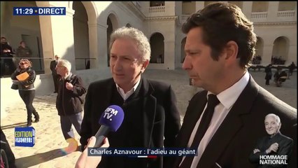"Je n'arrive pas à imaginer que Charles n'est plus là" déclare Michel Drucker