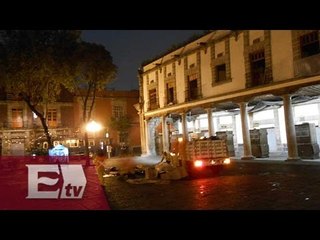 Desalojan a maestros de la CNTE de la Plaza de Santo Domingo/ Atalo Mata