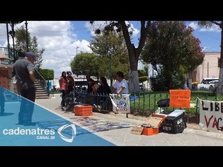 Jóvenes prestan libros en Guanajuato, con la intención de fomentar la lectura
