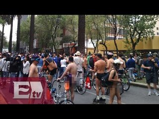 Ciclistas capitalinos pedalean desnudos en las calles de la CDMX/ Hiram Hurtado