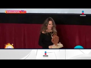 ¡Kate del Castillo recibe reconocimiento por su trayectoria! | Sale el Sol