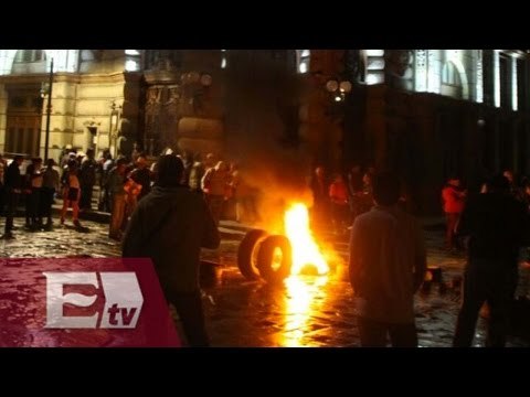 Instalan barricadas en movilizaciones de la CNTE en Oaxaca / Martín Espinosa