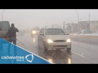 La caída de aguanieve sorprende a habitantes de Cd. Juárez