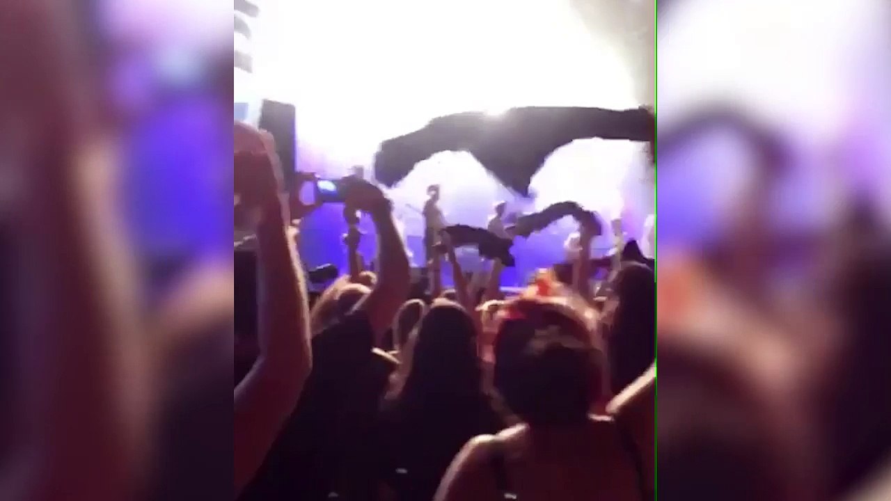 La ANC invita a "padres a ir con sus hijos" a un concierto en el que los cantantes piden al público desnudarse