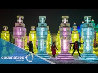 Cautiva a turistas el festival de esculturas de hielo en China