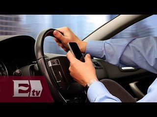 Utilizar el móvil al conducir es la mayor causa de accidentes viales/ Héctor Figueroa