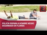 Policía de EU dispara a un hombre negro que auxiliaba a un joven con autismo