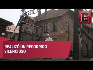Papa Francisco rinde homenaje a víctimas de Auswitch