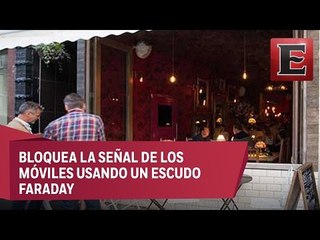 Bar británico restringe el uso de celulares