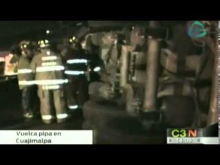 Vuelca pipa de gas en Cuajimalpa
