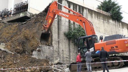 Ordu'daki sağanakta bir okulun bahçe duvarının yıkılması - Hafriyat çalışması