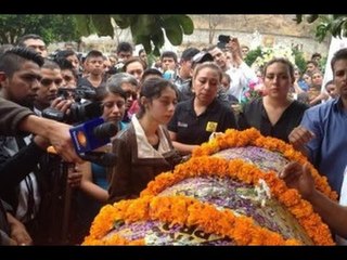 Sepultan a precandidata del PRD asesinada en Guerrero